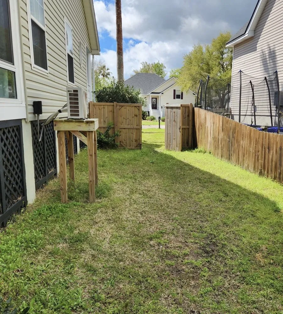 Professional yard maintenance in Charleston, SC by CHS Contracting