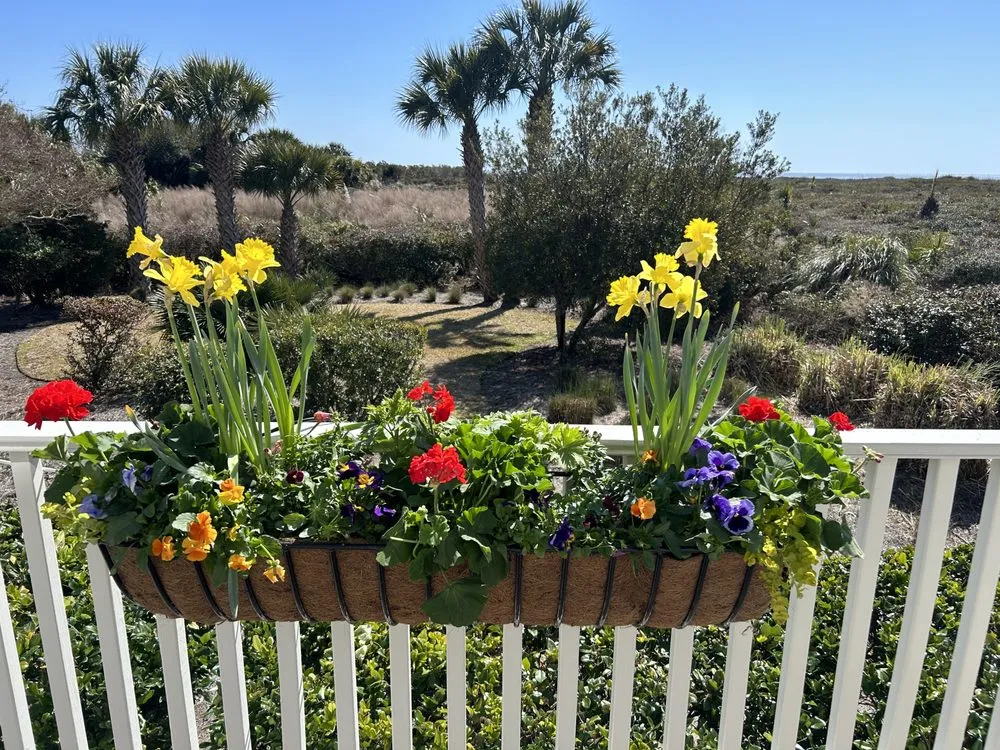 Reliable garden landscaping with custom design in Charleston, SC by CHS Contracting