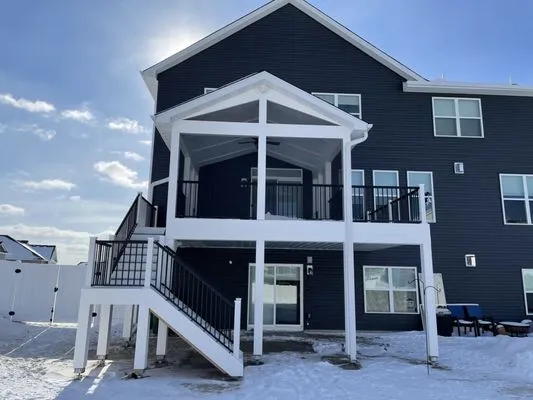 CHS Custom Decks and Design