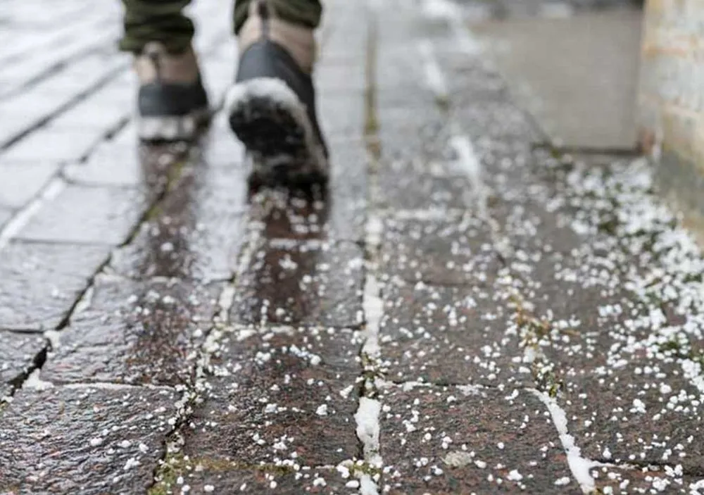 Local landscaping services experts serving West Chicago, IL - Chuck Strayve Landscaping