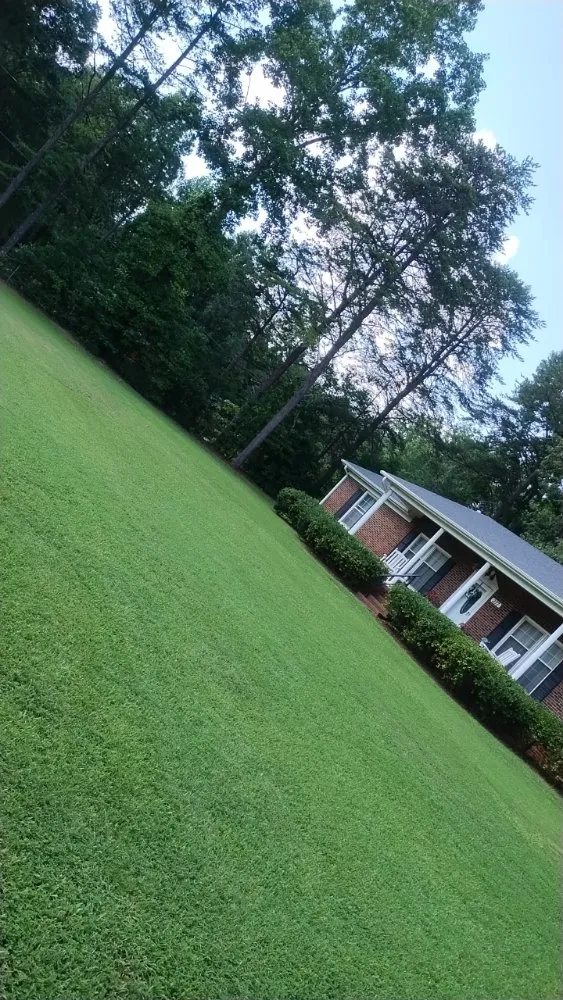 Professional outdoor landscaping in Kings Mountain, NC - Chuck's Cuts Lawn Care