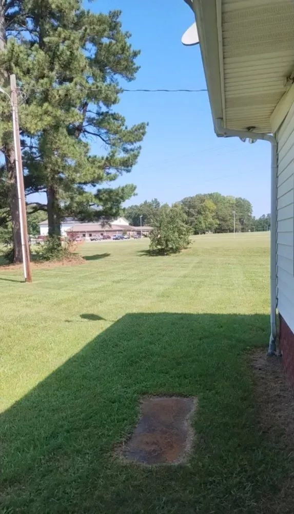 Trusted landscaping services experts serving Kings Mountain, NC - Chuck's Cuts Lawn Care