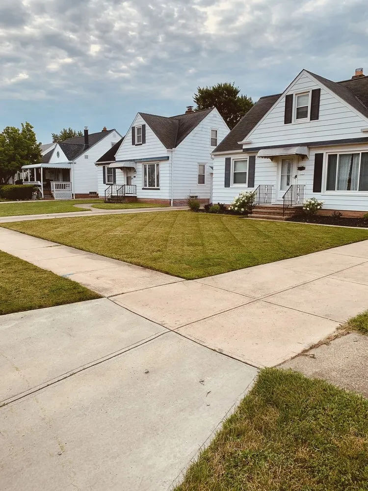 Reliable landscape installation in Cleveland, OH by Chucks Cutz