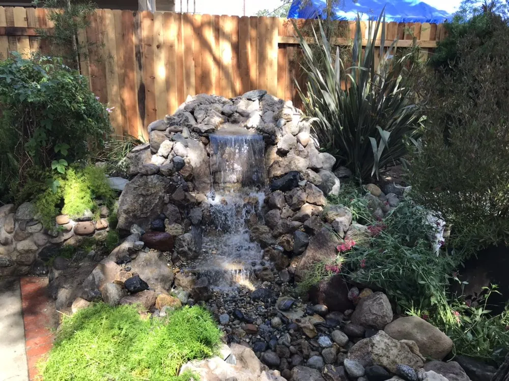 Professional garden landscaping experts serving Los Angeles, CA - Chuck's Landscaping