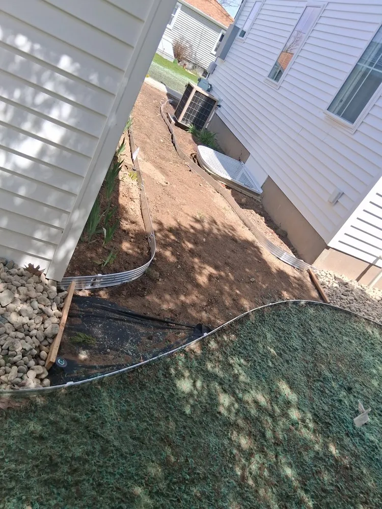 Top-rated yard maintenance for year-round maintenance in Walker, MI by Chucks landscaping