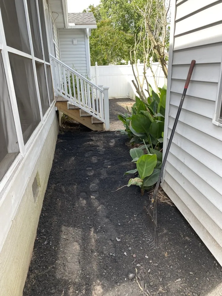 Local yard cleanup service experts serving Charleston, SC - ChuckTown Landscaping