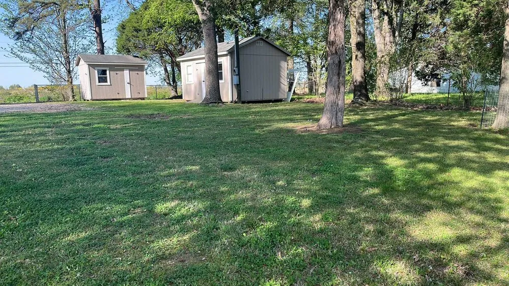 Local yard cleanup service in McKenzie, TN by Chunns Lawn Care