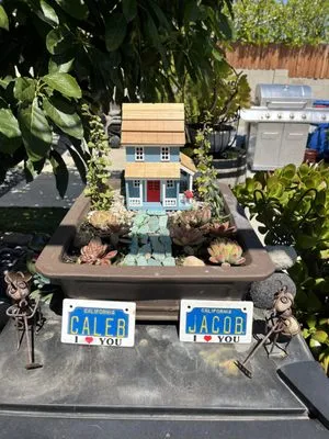 Chuy’s Gardening Services Logo