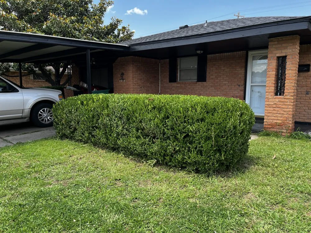 Trusted lawn mowing service experts serving Oklahoma City, OK - Chuy’s Landscaping