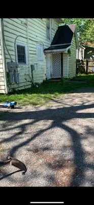 Chuy’s Lawn Care Logo