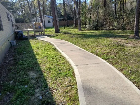 Local outdoor landscaping in Conroe, TX - Chuys Lawn Service