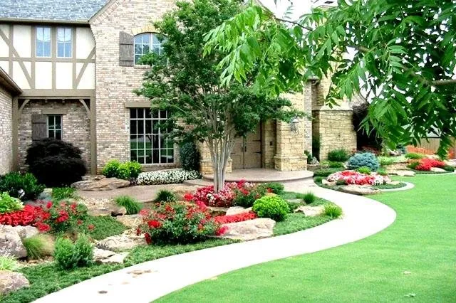 Professional outdoor landscaping experts serving La Marque, TX - Chuy's Nursery and Landscaping