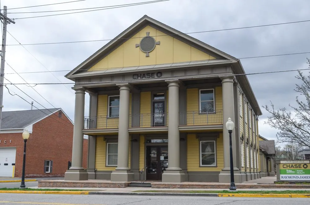 Reliable yard maintenance in Middletown, NY - Cilia's Group