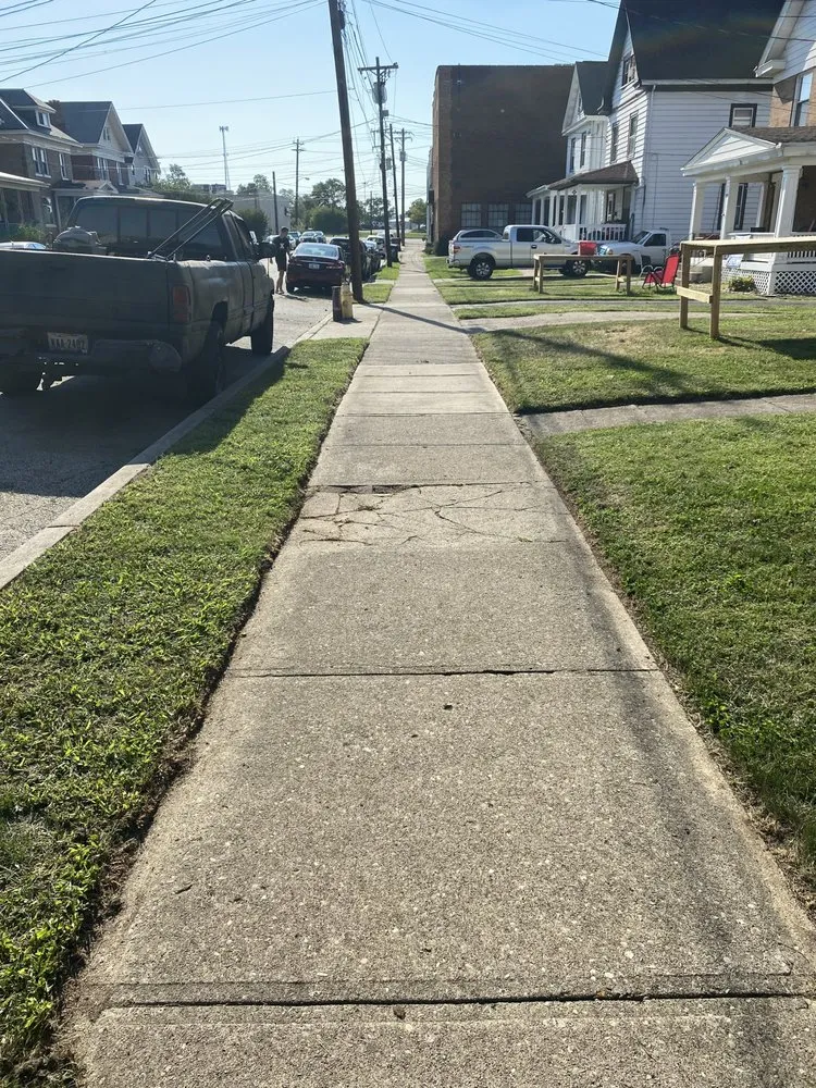 Affordable lawn care service near you in Cincinnati, OH by Cincy Mow Blow & Go