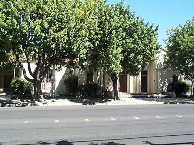 Affordable lawn mowing service for residential properties across Mahwah, NJ - Cipriano Custom Swimming Pools & Landscaping