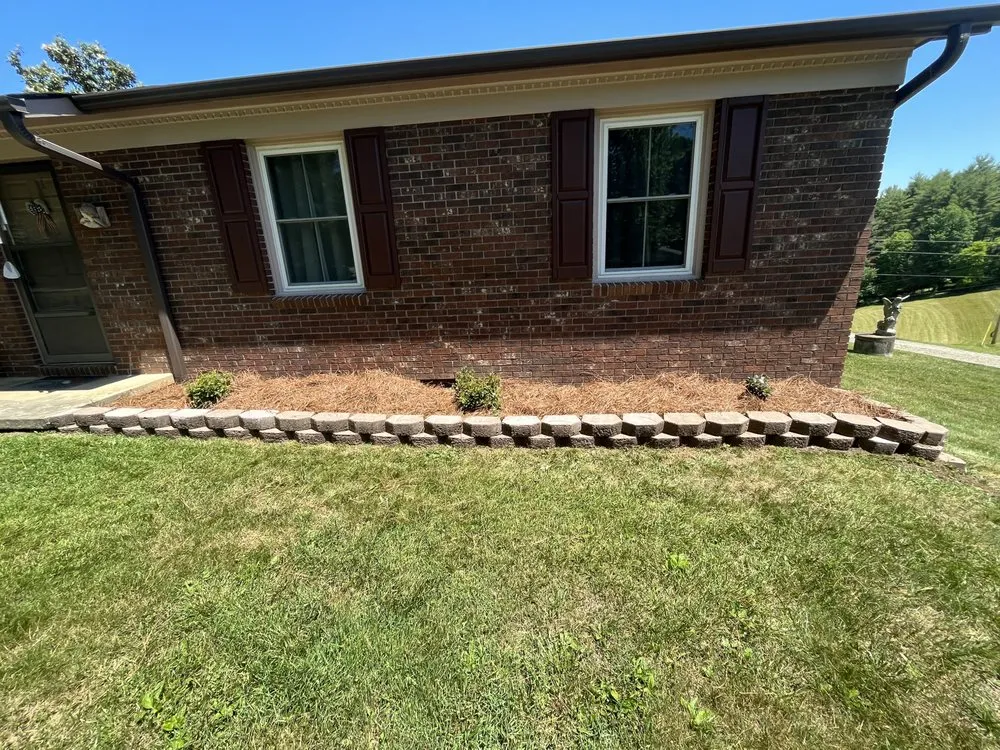 Top-rated lawn mowing service in Weaverville, NC - Circle F Outdoor Services