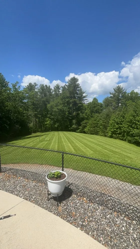 Local lawn mowing service experts serving Weaverville, NC - Circle F Outdoor Services