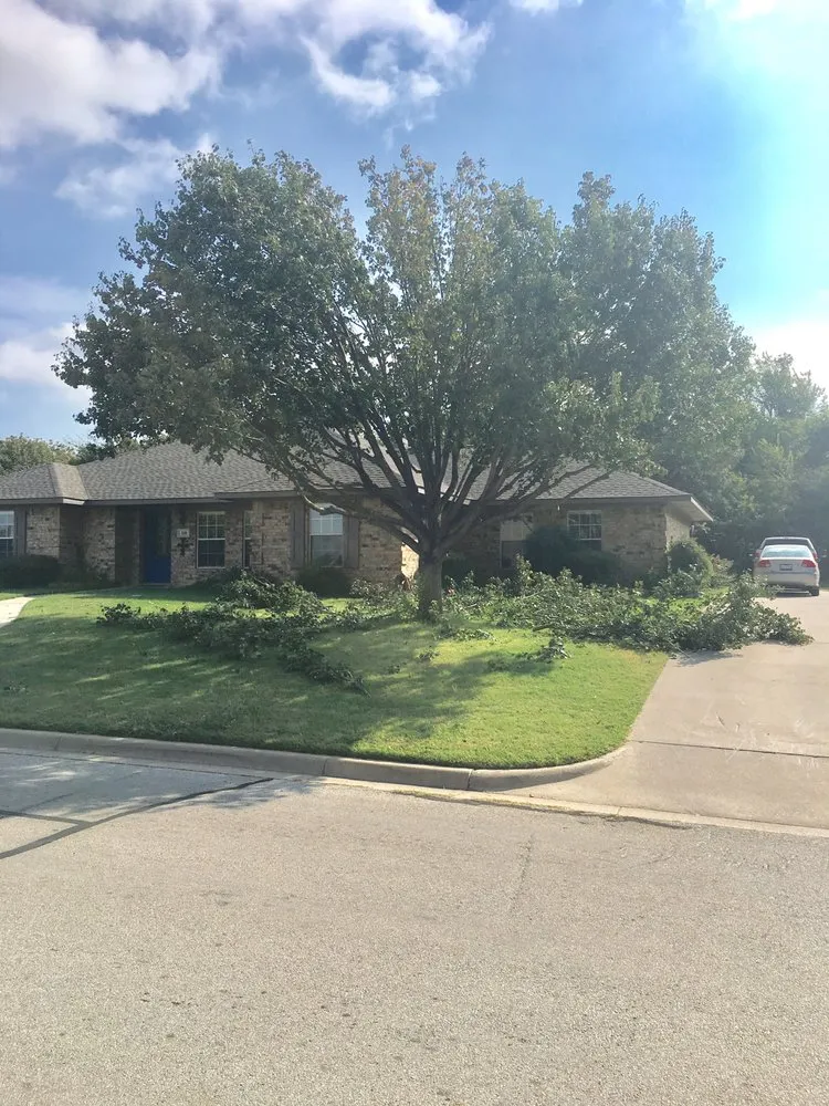 Affordable landscape installation experts serving Benbrook, TX - Circle H Lawn & Tree