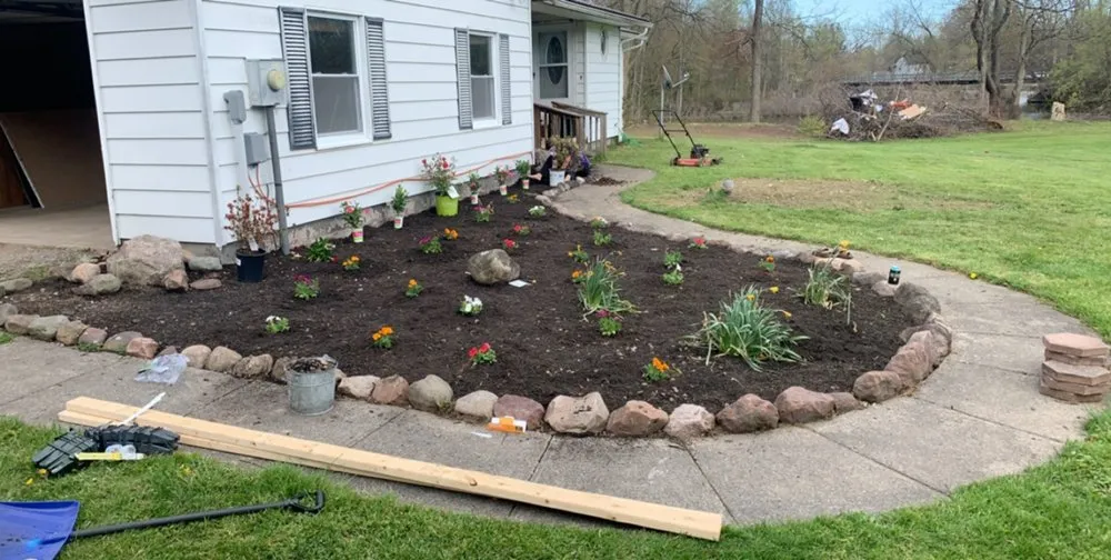 Top-rated yard cleanup service in Pennellville, NY by Circle of Images