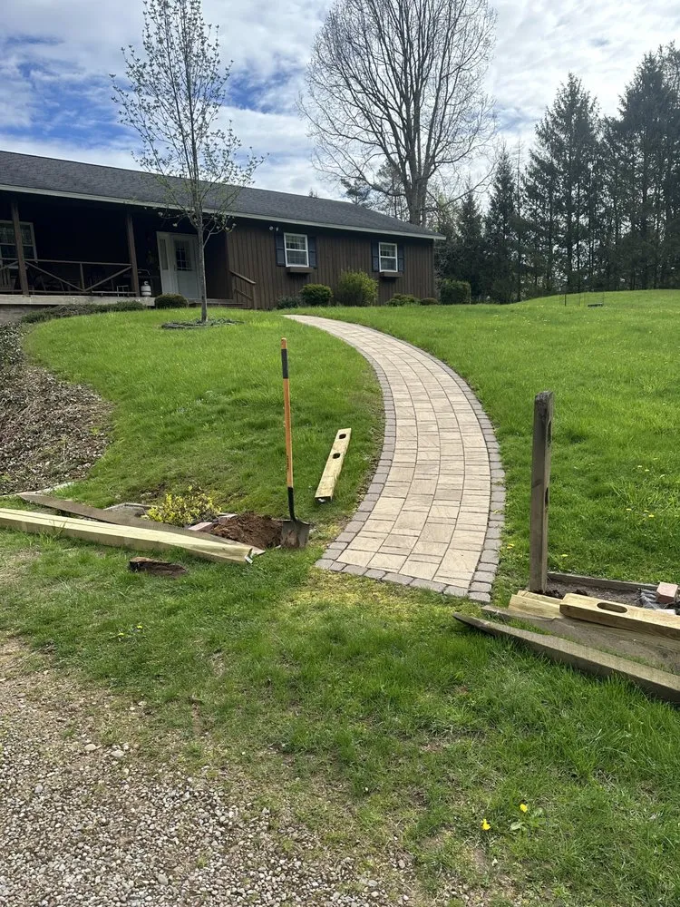 Local lawn care service experts serving Pennellville, NY - Circle of Images