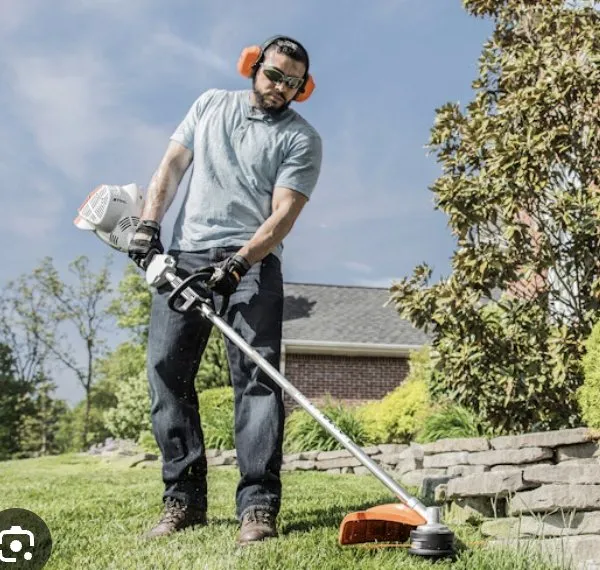 Custom yard cleanup service in Pennsauken Township, NJ by Cirilli Landscaping