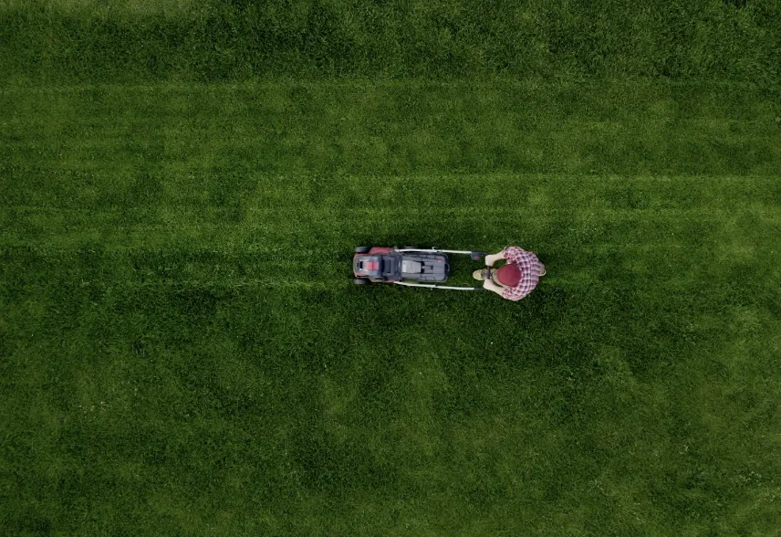 Expert lawn mowing service for homes in Pennsauken Township, NJ by Cirilli Landscaping