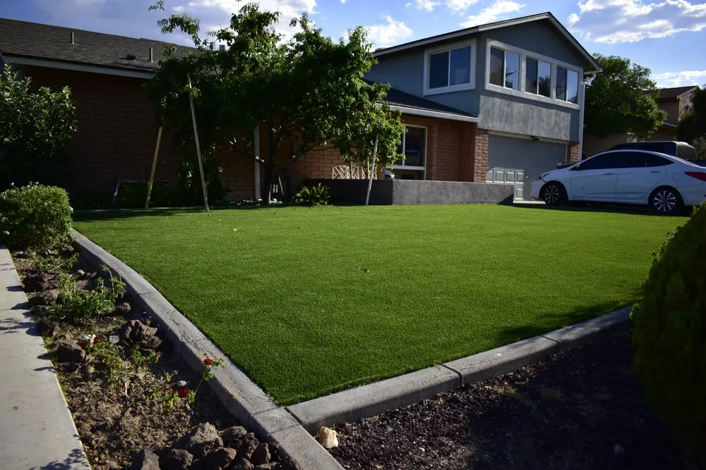 Custom lawn mowing service experts serving Surprise, AZ - Citiscapes
