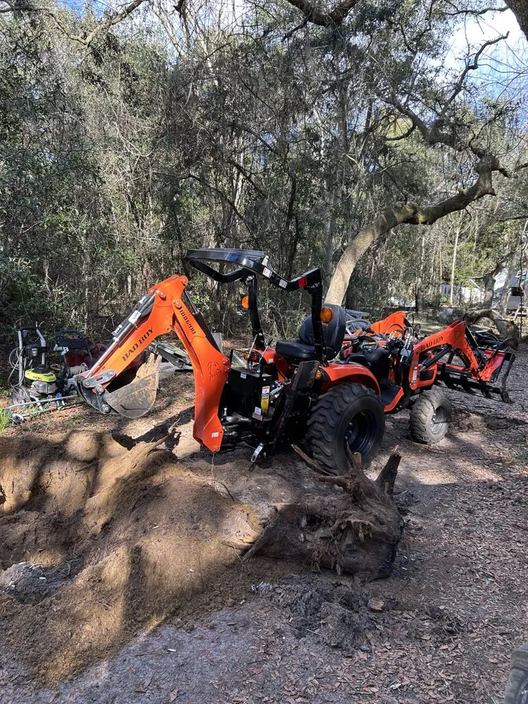 Affordable residential landscaping experts serving Beverly Hills, FL - Citrus Tractor & Property Service