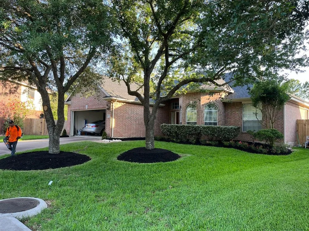 Custom landscape design experts serving Houston, TX - CityRoots Landscaping