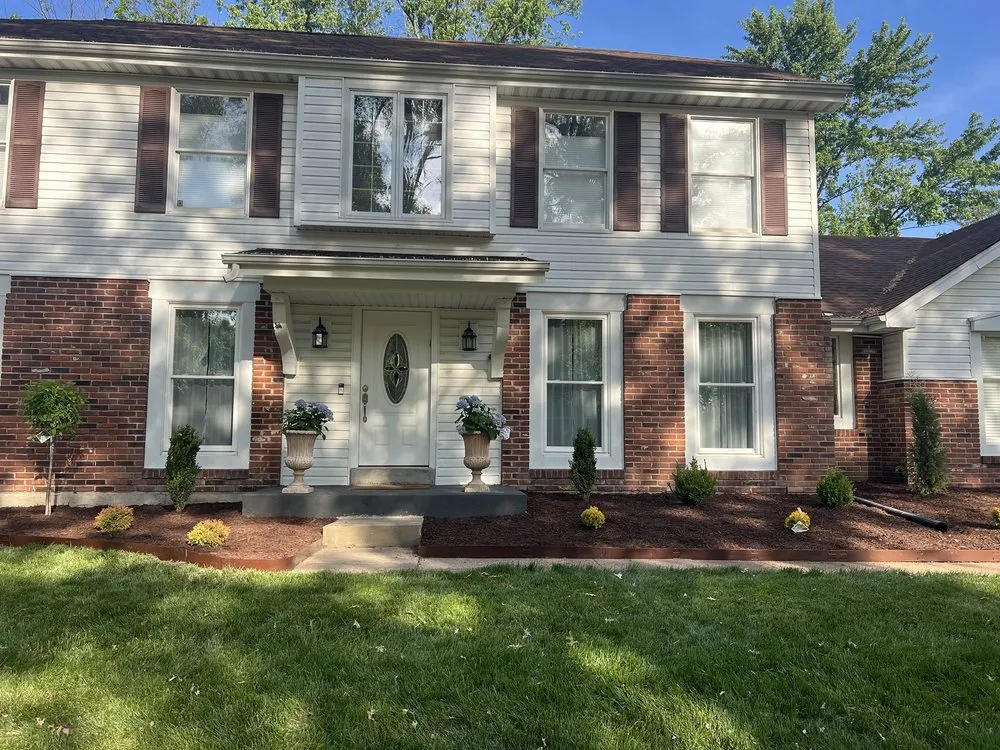 Custom lawn care service in Saint Peter, MO by Cityscapes