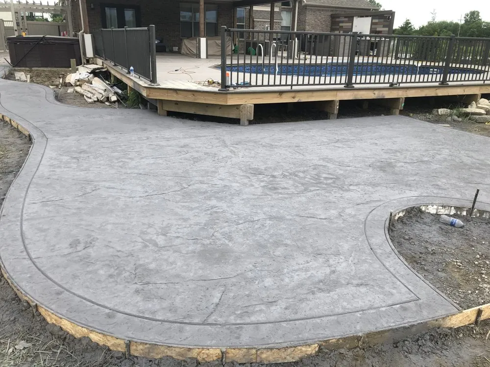 Expert yard cleanup service for homes across Holly, MI - CJ Outdoor Expert