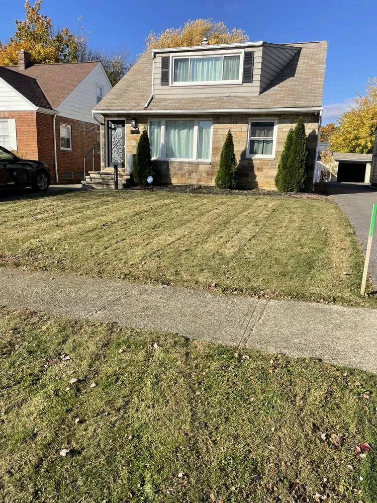 Professional lawn mowing service in Euclid, OH by CJ Yard Care