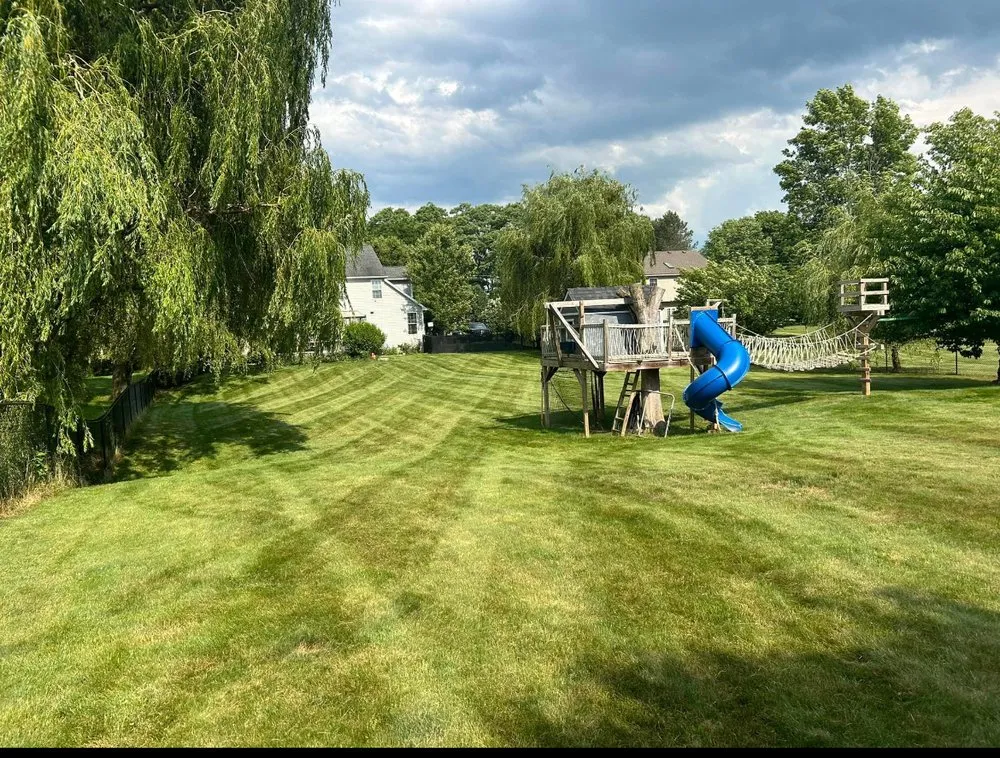 Reliable lawn mowing service in Ontario, NY - CJC Enterprises