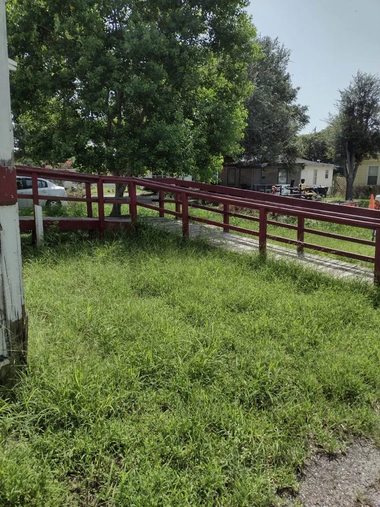 Trusted lawn care service experts serving Corpus Christi, TX - C&Js Grass and Things