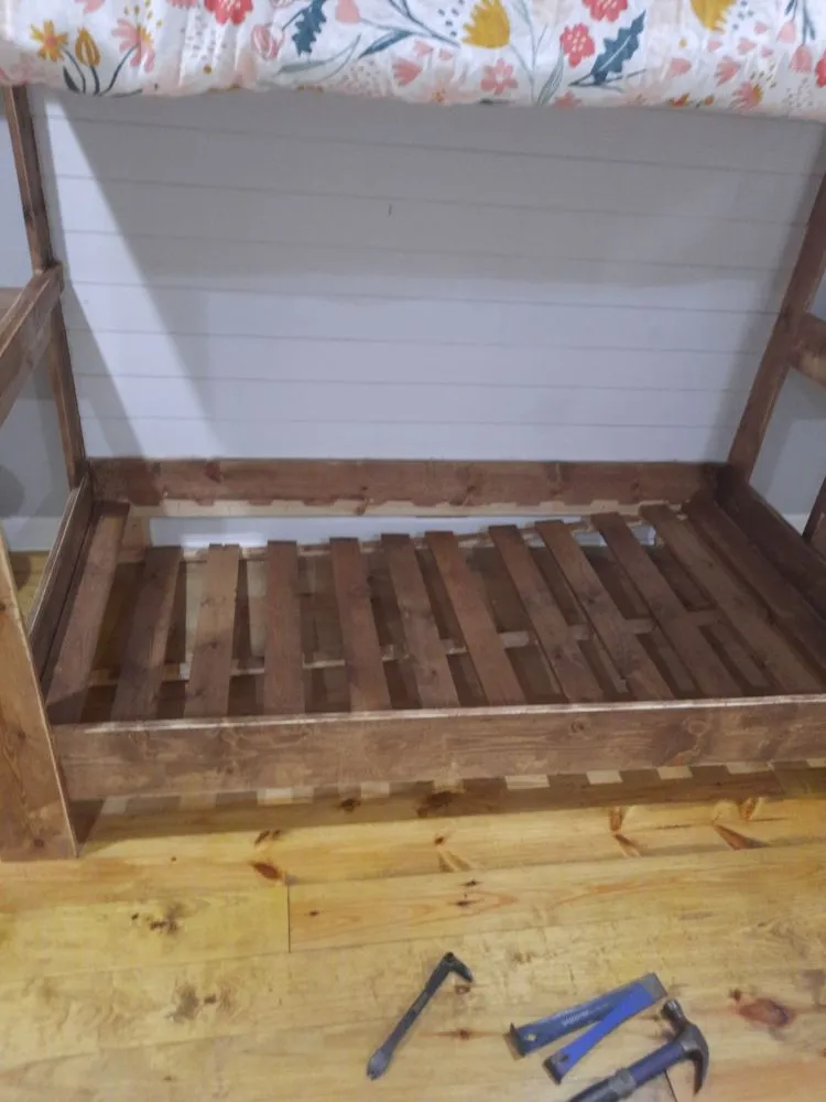 Top-rated lawn mowing service in Landrum, SC by CJ'S Handyman Service