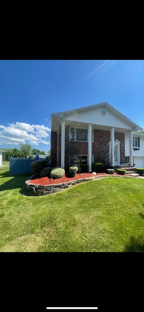 Local yard maintenance experts serving Lewiston, NY - CJ’s Landscaping & Lawncare