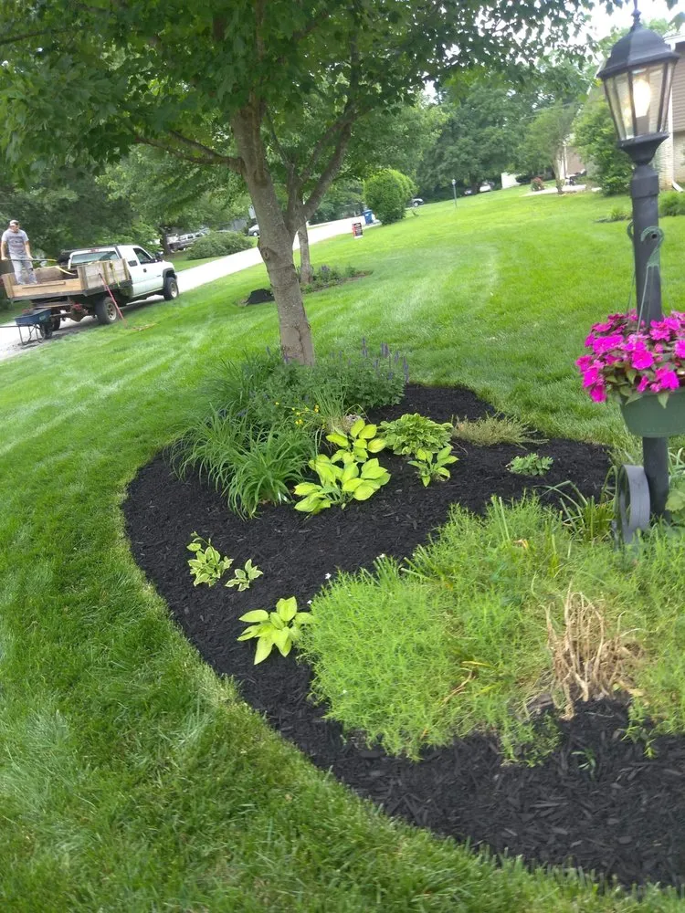 Local garden landscaping in Nixa, MO - CJ's Lawn & Landscape