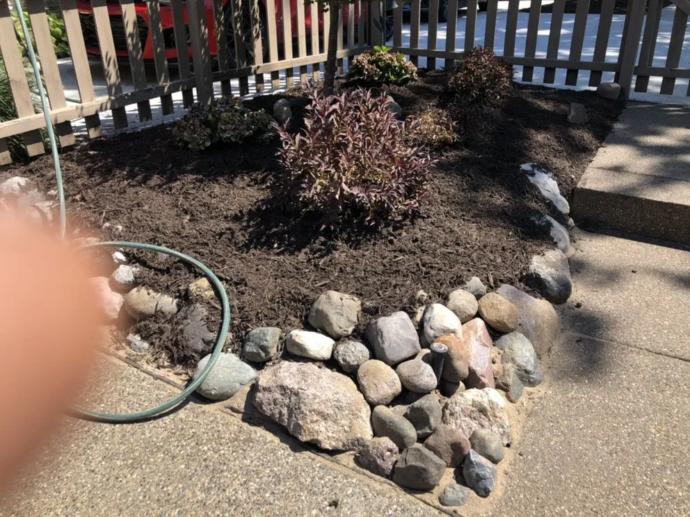 Affordable yard maintenance experts serving Farmington Hills, MI - CJ’s Lawn Care