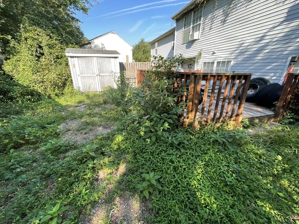 Affordable residential landscaping for outdoor upgrades in Waldorf, MD by Cj’s Lawncare