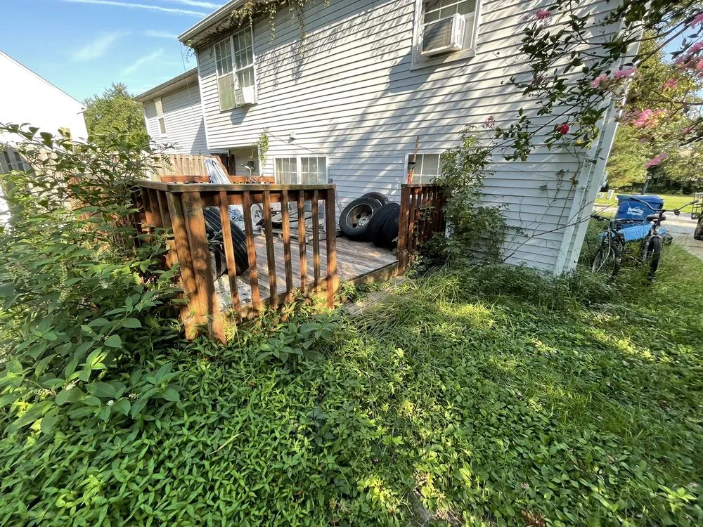 Local landscape design for residential properties in Waldorf, MD by Cj’s Lawncare