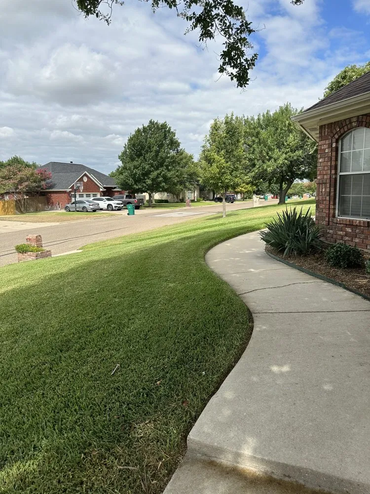 Trusted landscape design near you in Harker Heights, TX by CJ's Mowing Service