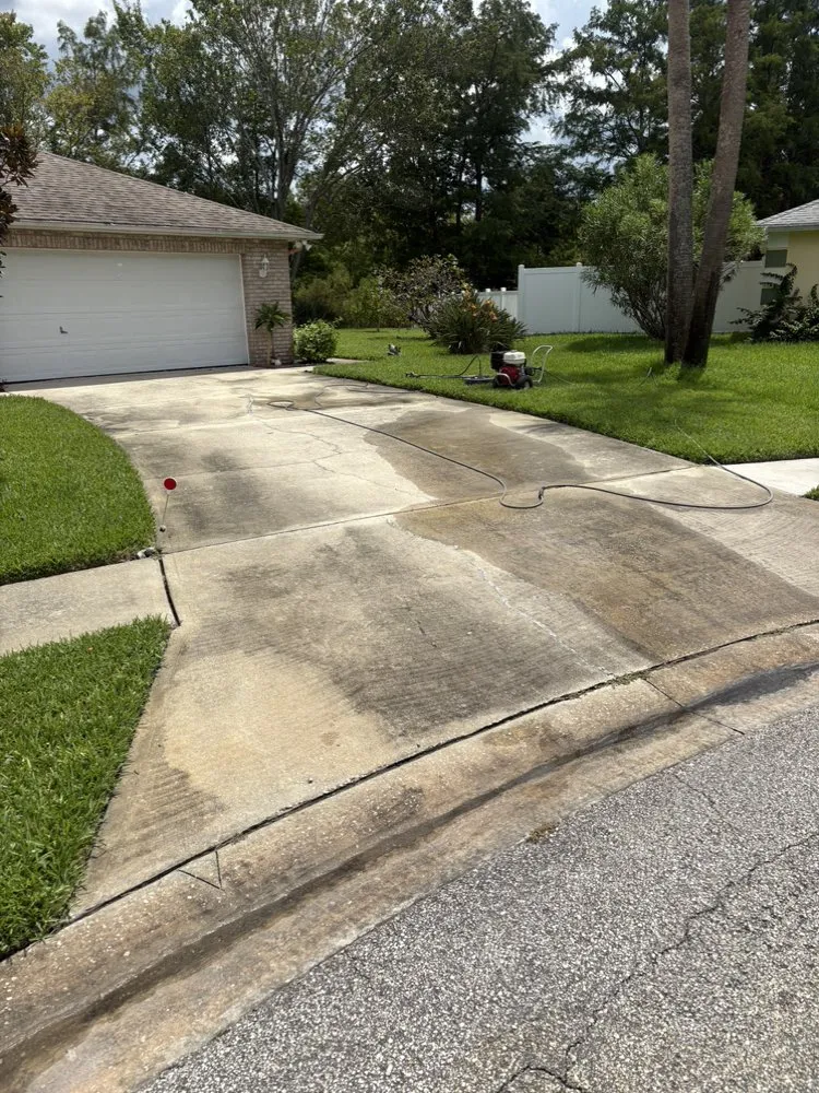 Affordable yard cleanup service for residential properties in Port Orange, FL by Cj’s Power Washing & More