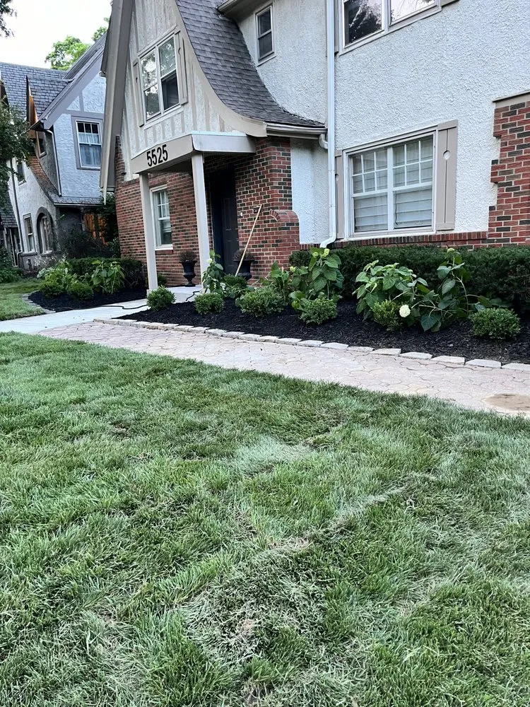 Top-rated landscaping services experts serving Independence, MO - C&K Landscaping Services