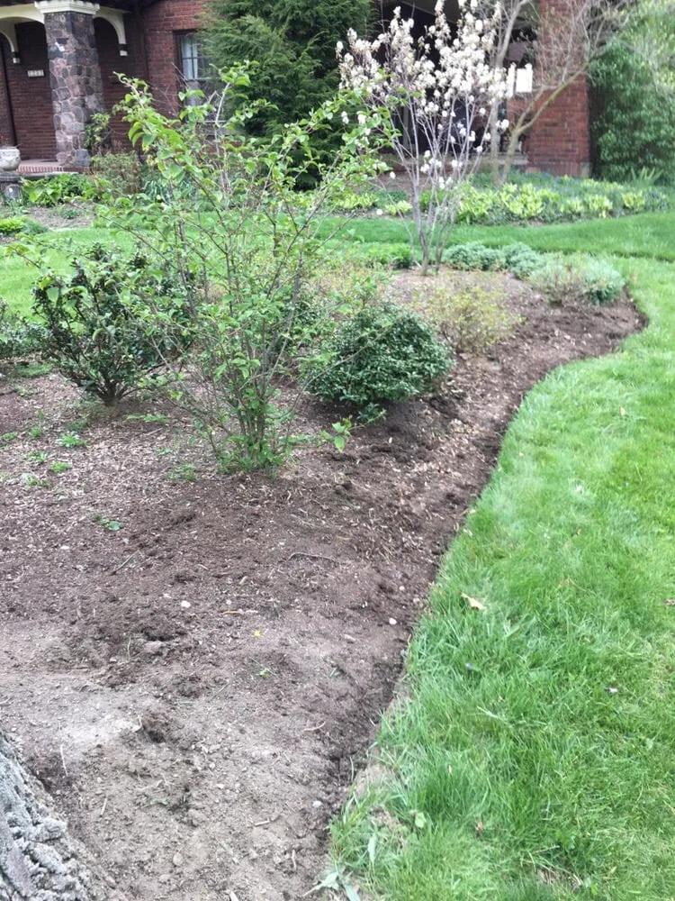 Affordable residential landscaping in Cleveland, OH by C&K Lawn Care