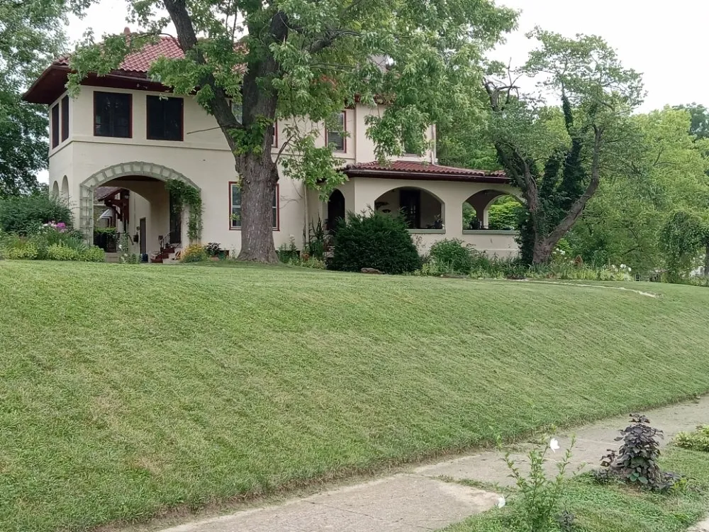 Reliable outdoor landscaping experts serving Dayton, OH - CK LAWNCARE SERVICE & LANDSCAPING