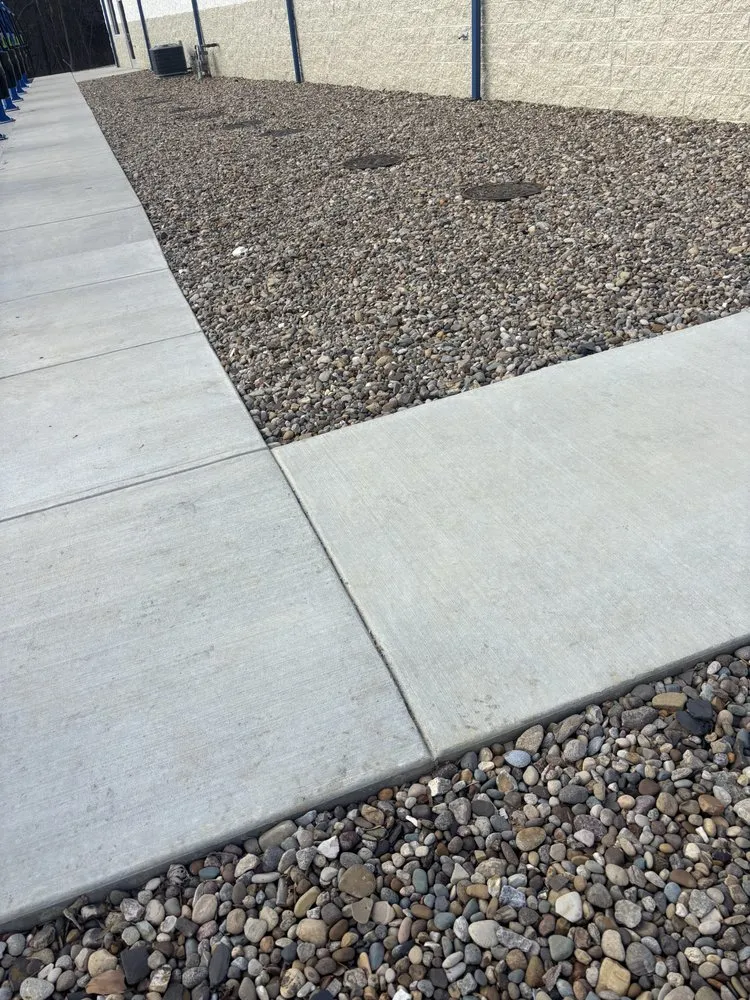 Professional yard cleanup service experts serving Georgetown, IN - Ck Mowing