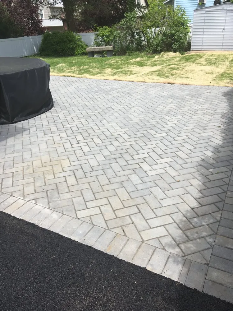 Reliable landscaping services in Bergenfield, NJ by CK Paving
