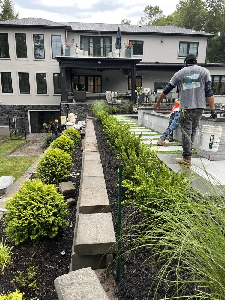 Expert lawn mowing service experts serving Wyckoff, NJ - CKF Landscape Designs