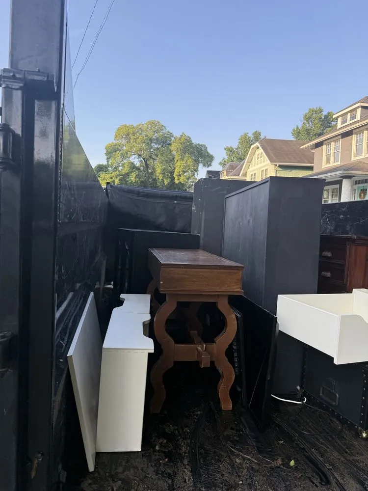 Top-rated lawn care service in Richmond, VA by CKutting UP Lawn Care