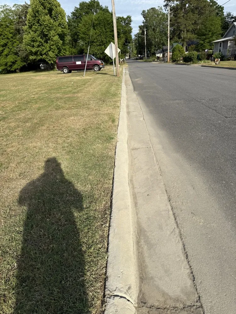 Expert outdoor landscaping in Lumberton, NC - C&L Bridges Enterprises